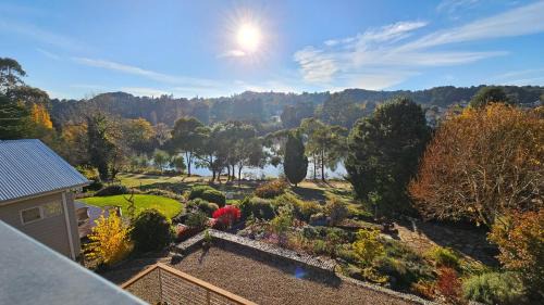 Daylesford Apartment | Balconies Lakeside on Lake Daylesford
