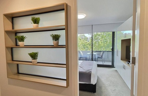 Belconnen Apartment | Balcony Apartment with 1 Bedroom