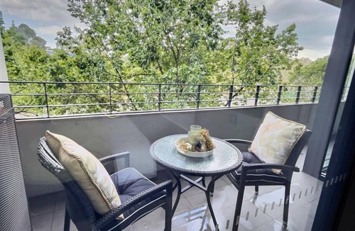 Belconnen Apartment | Balcony Apartment with 1 Bedroom
