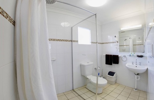 Tuncurry Hotel | Bali Hi Motel