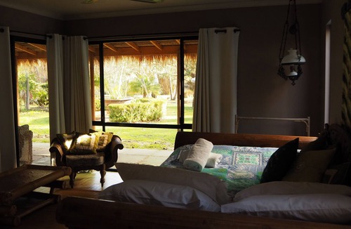 South Yunderup House | Bali retreated on the Murray River