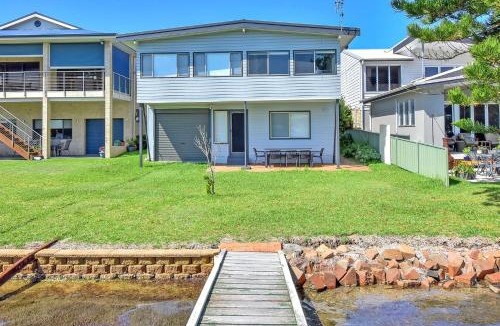 Balmoral House | Balmoral Waterfront Escape at Lake Macquarie