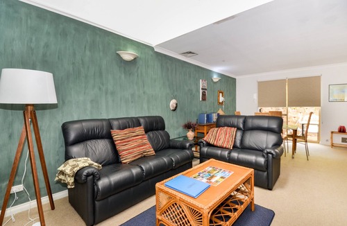 Middleton Beach Apartment | Balneaire/Monets Villas- 2 or 3 bedroom