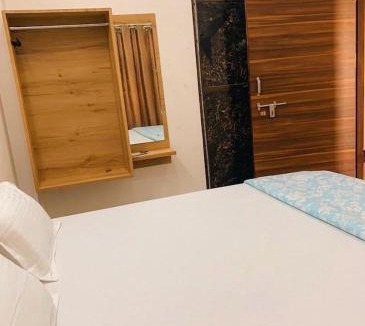 Gorakhpur Hotel | Baloonrooms