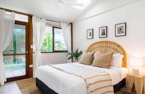Suffolk Park House | Bangalleys - beachside retreat with large pool