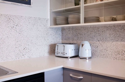 Bilinga Apartment | Banksia by Khove Summ