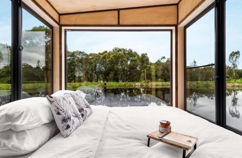 Kangaroo Valley House | Banksia -Designer Tiny Home w Stunning Dam Views