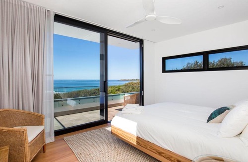 Culburra Beach House | Banksia I Absolute Beachfront