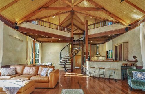 Wharparilla House | Banyandah - Echuca Holiday Homes