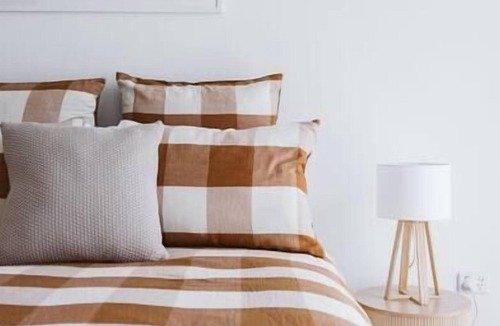 Gerringong House | Barclay Summary: Loca