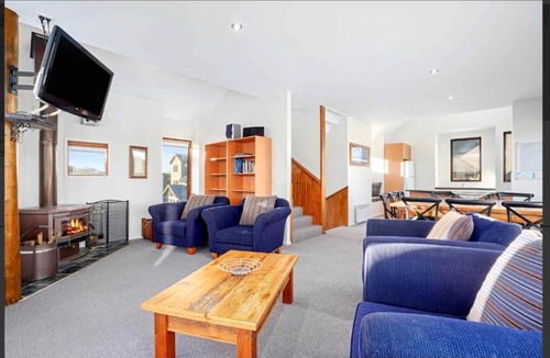 Dinner Plain Ski Chalet | Barcoo Chalet, alpine-getaways.