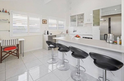 Buddina Apartment | Barefoot Buddina Laid-Back Pet Friendly by the Sea