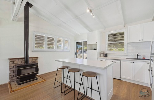 Lancelin House | Barefoot on O'Neil: 4 BR, 2 BA House in Lancelin, Sleeps 12