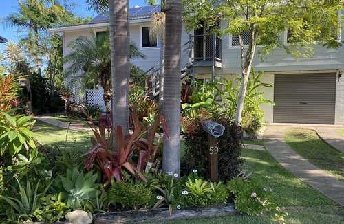 Bargara Apartment | Bargara Beach Hideaway - Pet friendly