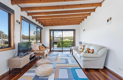 Burrill Lake House | Barker Retreat