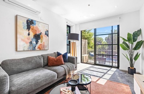 Saint Kilda South Apartment | Barkly Beachside Escape