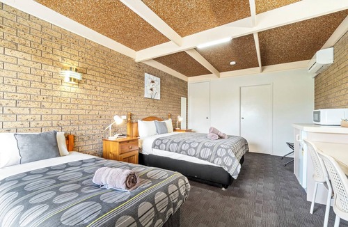 Colac Hotel | Baronga Motor Inn