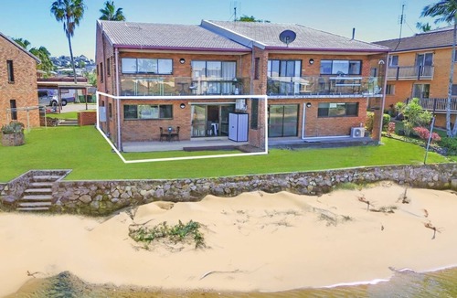 Mooloolaba Apartment | Barooga1- Mooloolaba Canal Front