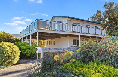 Apollo Bay House | Barrabay