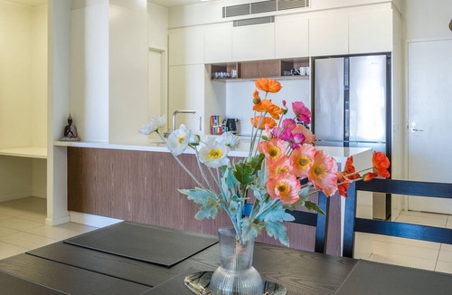 Bulimba Apartment | Barramul on the Park with Pool & Gym Access