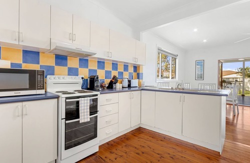 Callala Beach House | Barronstown - Pet Friendly with Fire Pit