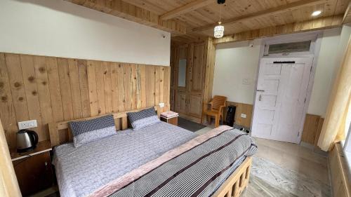 Rohru House | Bashata Alpine Homestay