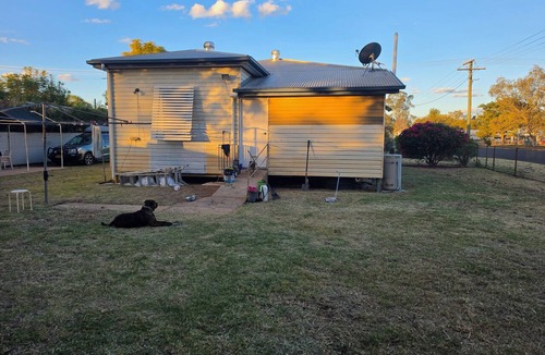 Charleville Cottage | Basic stay Central Charleville