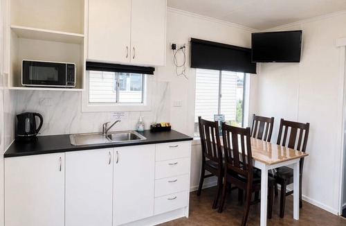 Batemans Bay Hostel | Batemans Bay Holiday Park - Hostel