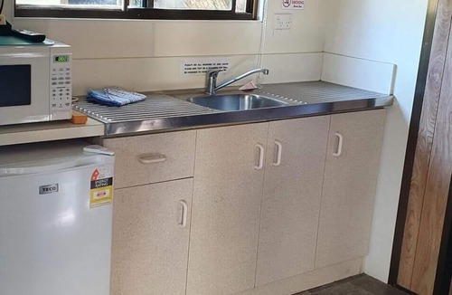 Batemans Bay Hostel | Batemans Bay Holiday Park - Hostel