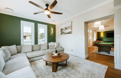 Central Mudgee House | Bathurst Lodge - Historic Modern Retreat with Alfresco