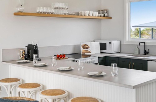 Bawley Point House | Bawley Blue - oceanfront 4BR pet-friendly retreat