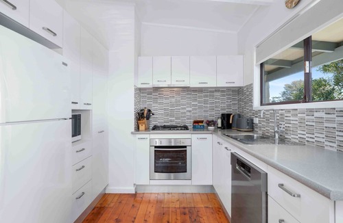 Vincentia House | Baxter's Beach House by Experience Jervis Bay