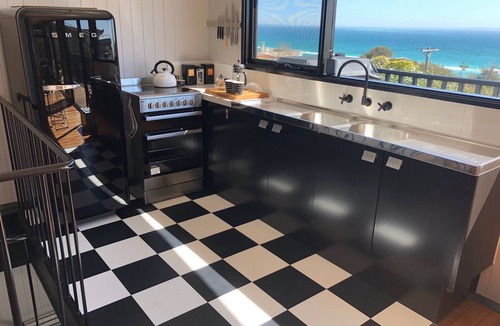 McCrae Cottage | Bay Panorama