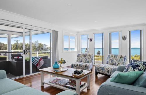 Callala Bay House | Bay Views