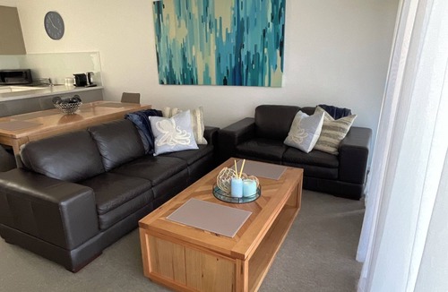 Williamstown Apartment | Bay & wetland views in beautiful Williamstown, Relax, unwind and enjoy