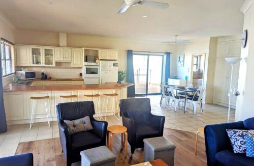 Moonta Bay House | Bayside Breeze