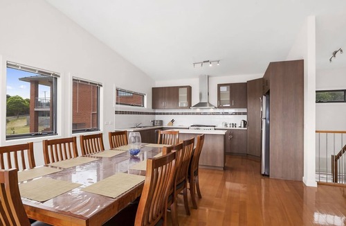 Portarlington House | Bayside Haven - High ceilings with stunning views