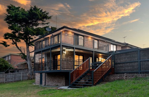 Frankston House | Bayside Oasis by Ready Set Stay