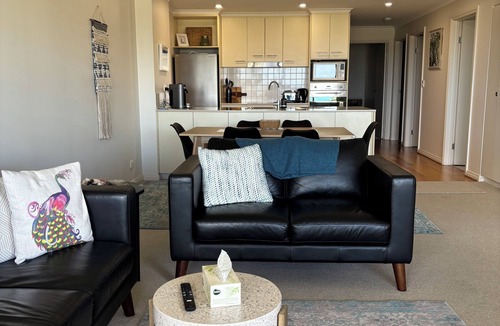 Encounter Bay Apartment | Bayview Encounter - Sea and island views in luxury incl breakfast and linen.