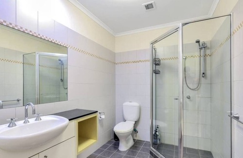 Bayview Apartment | Bayview gem: 3-bed, 2-bath retreat for 6 guests. Ultimate getaway hotspot!