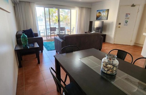 Runaway Bay Apartment | Bayview Waters Apartments