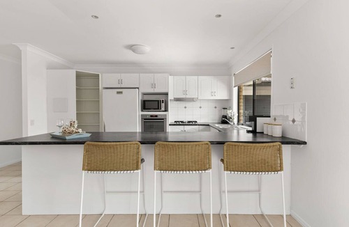 Safety Beach House | Beach and golf. 5 bedroom family home