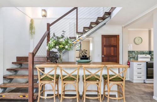 Torquay House | Beach & Barn Retreat