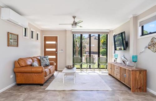 Torquay House | Beach & Barn Retreat