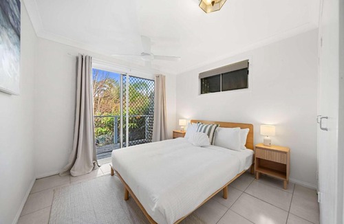 Caloundra House | Beach Break - Firepit & Outdoor Entertaining