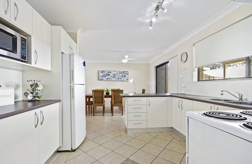 Mollymook Condo | Beach Breeze at Mollymook near Beach