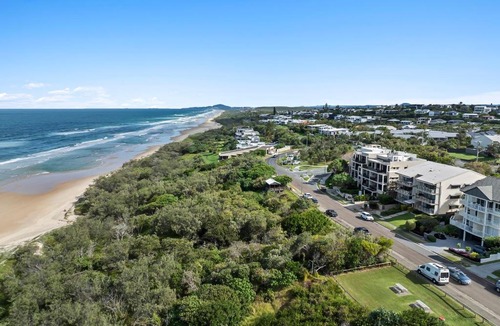Sunrise Beach Apartment | Beach Chalet 7 - Coastal Bliss at Sunrise Beach
