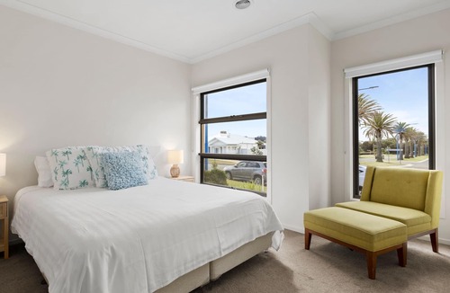 St Leonards House | Beach Days Holiday Home Short Walk to Foreshore