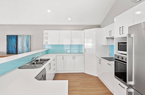 Fingal Bay House | Beach Duplex 72 Marine Dr - Fingal Bay