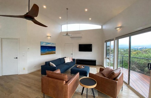 Sandy Point Apartment | Beach Escape Penthouse 1 bedroom apartment